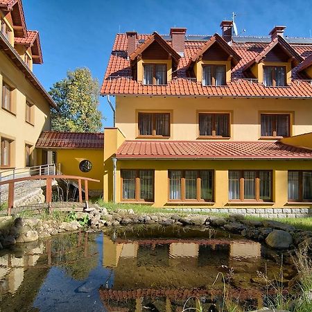 Hotel Dobry Klimat ชกลาร์สกา ปอเรมบา ภายนอก รูปภาพ