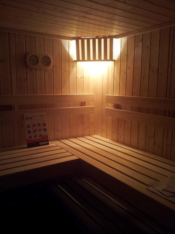 Hotel Dobry Klimat ชกลาร์สกา ปอเรมบา ภายนอก รูปภาพ