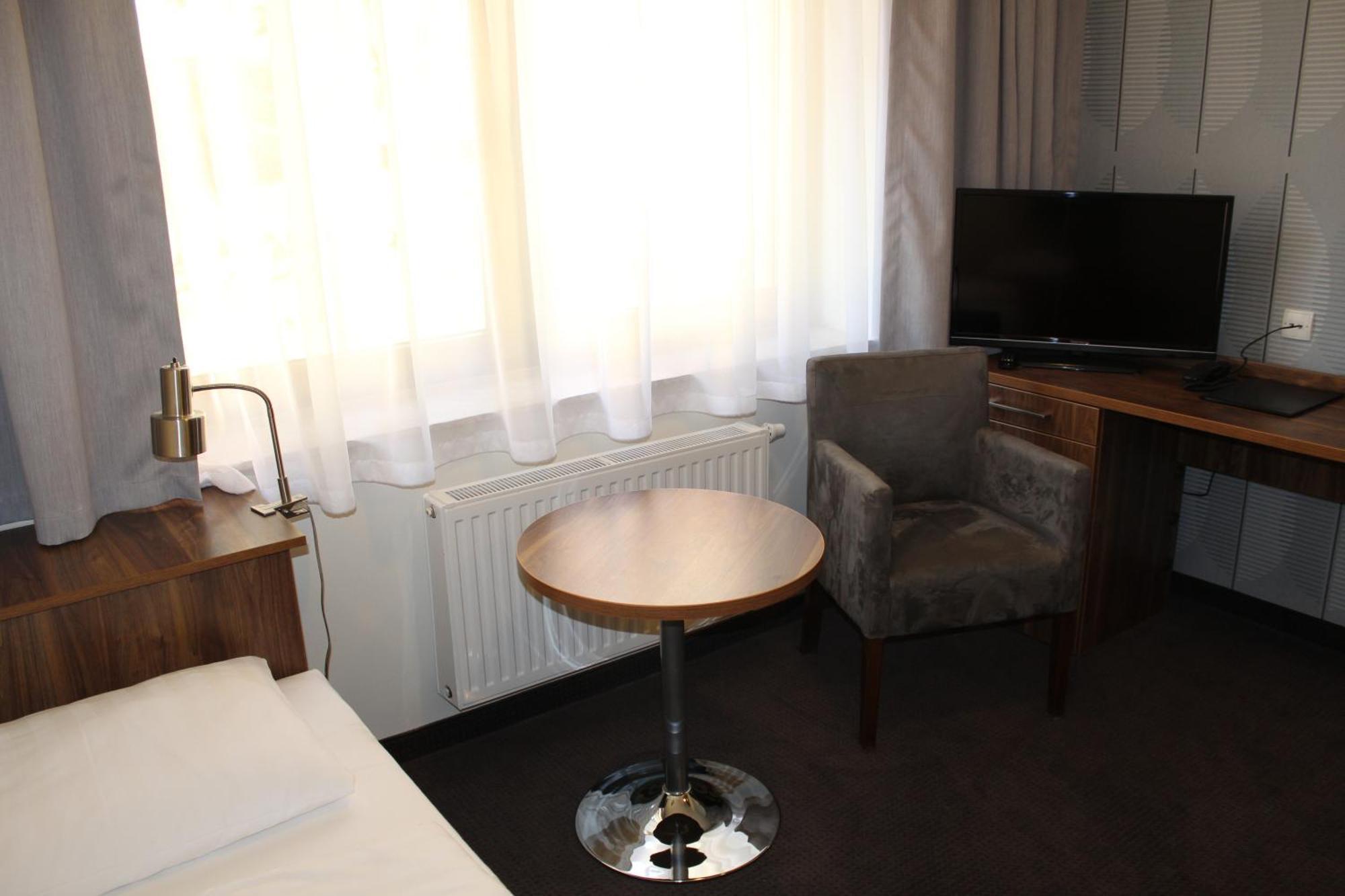 Hotel Dobry Klimat ชกลาร์สกา ปอเรมบา ห้อง รูปภาพ