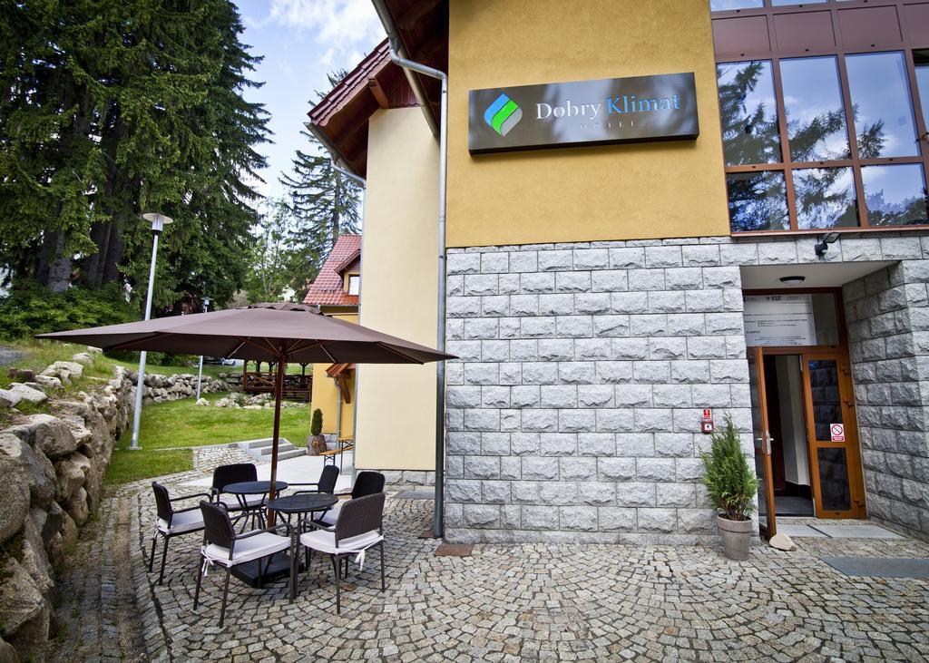 Hotel Dobry Klimat ชกลาร์สกา ปอเรมบา ภายนอก รูปภาพ