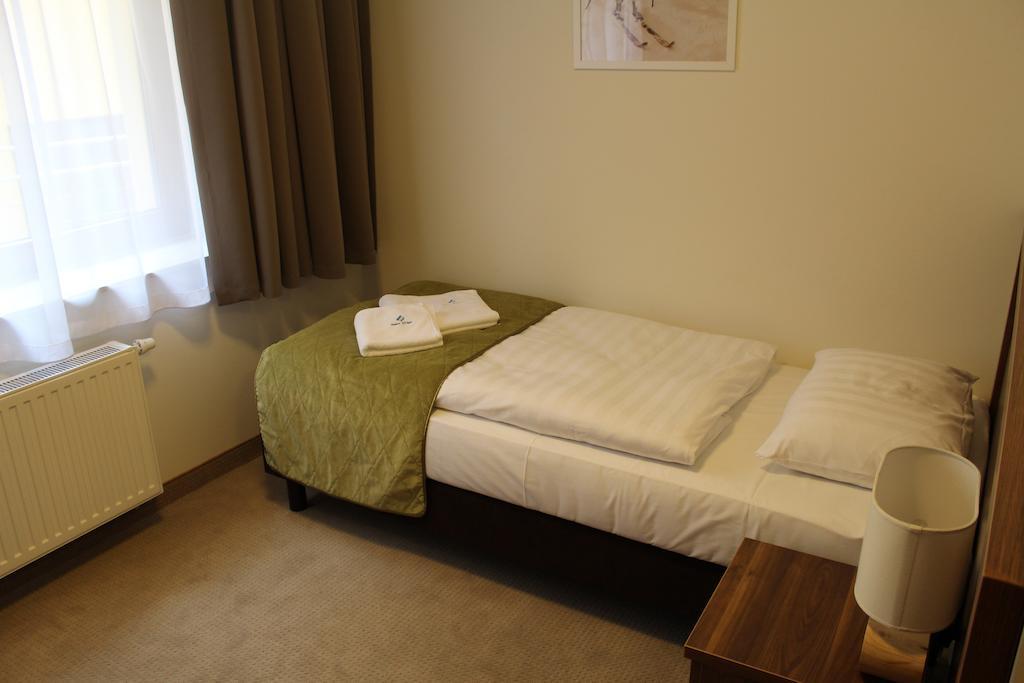 Hotel Dobry Klimat ชกลาร์สกา ปอเรมบา ห้อง รูปภาพ