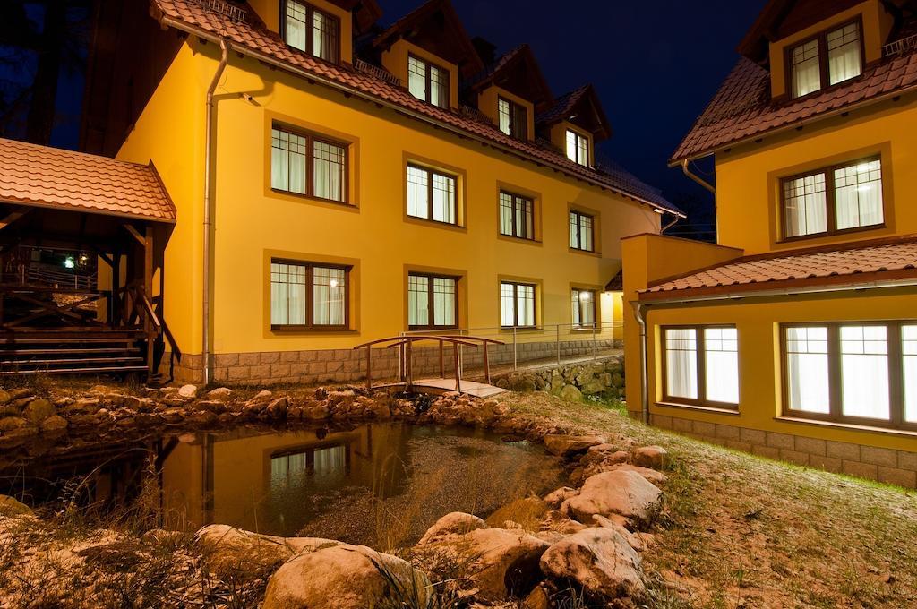 Hotel Dobry Klimat ชกลาร์สกา ปอเรมบา ภายนอก รูปภาพ
