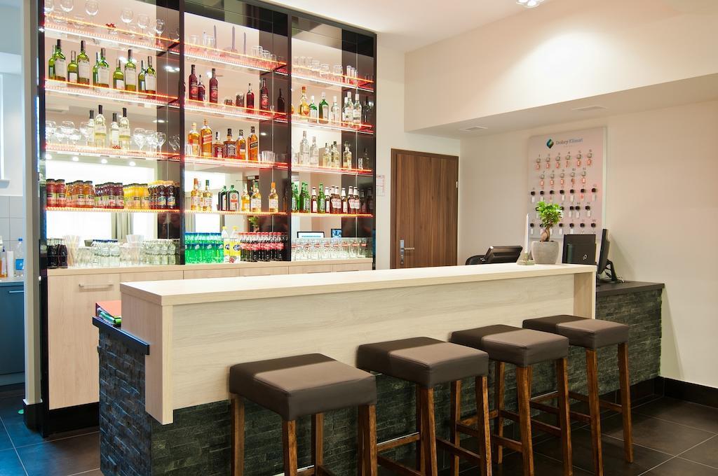 Hotel Dobry Klimat ชกลาร์สกา ปอเรมบา ภายนอก รูปภาพ